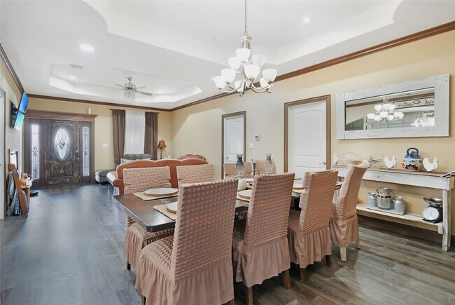 Building Photo - 2521 Rd 3550