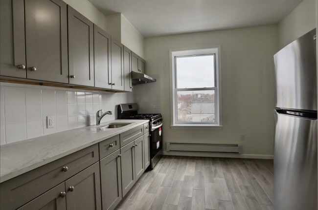Building Photo - 404 Stegman Pkwy