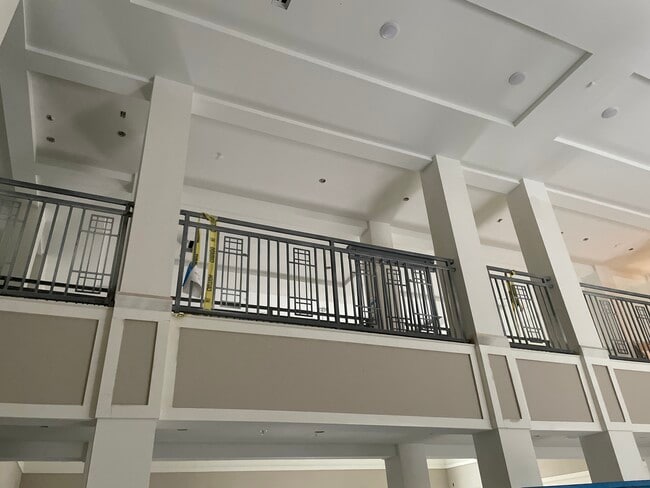 Peak: 2nd piso Skywalk - The Peak at Juliette Fowler Communities