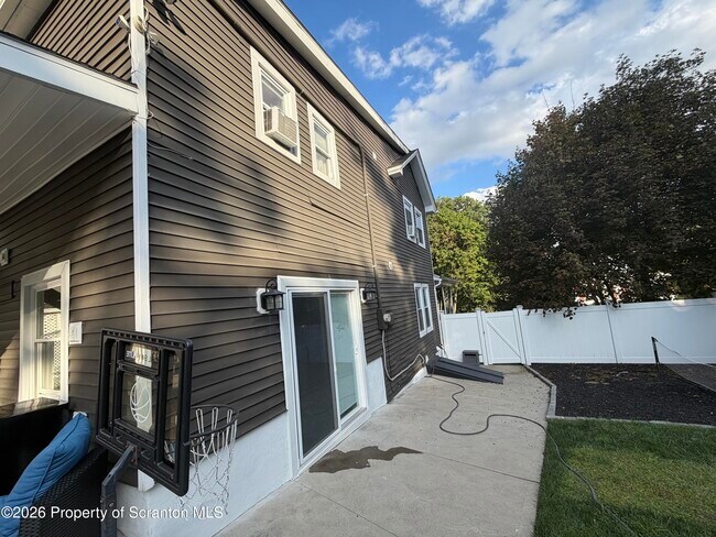 Foto del edificio - 513 N Garfield Ave