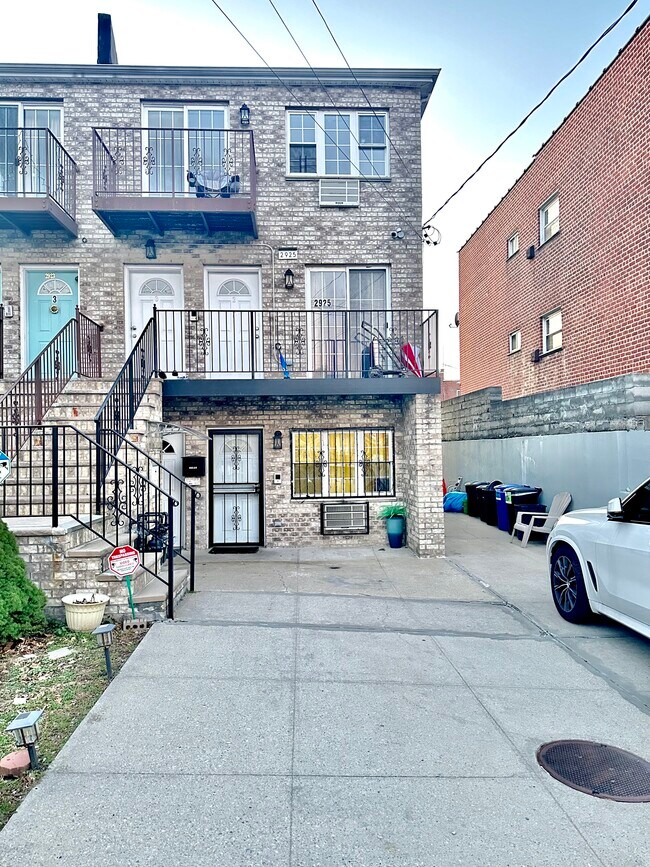 Property Driveway - 2925 Laconia Ave