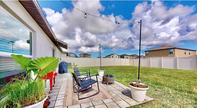 Foto del edificio - 7104 Fern Garden Ct
