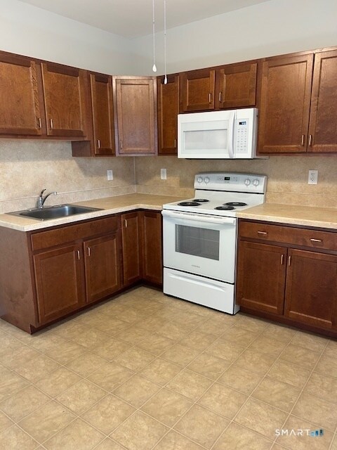 Building Photo - 227 Howe Ave