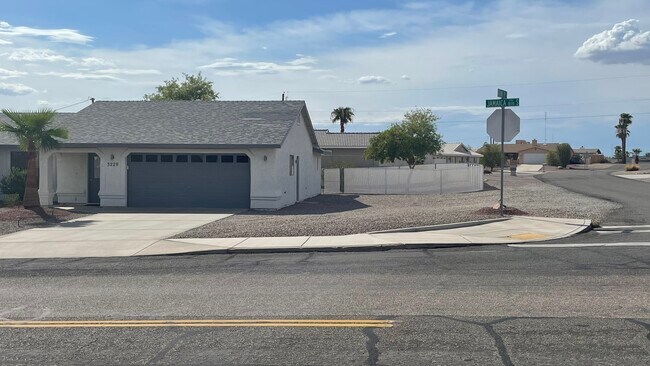 Foto del edificio - 3229 Jamaica Blvd S