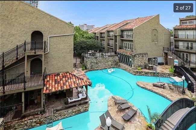 Foto del edificio - 1111 W 46th St