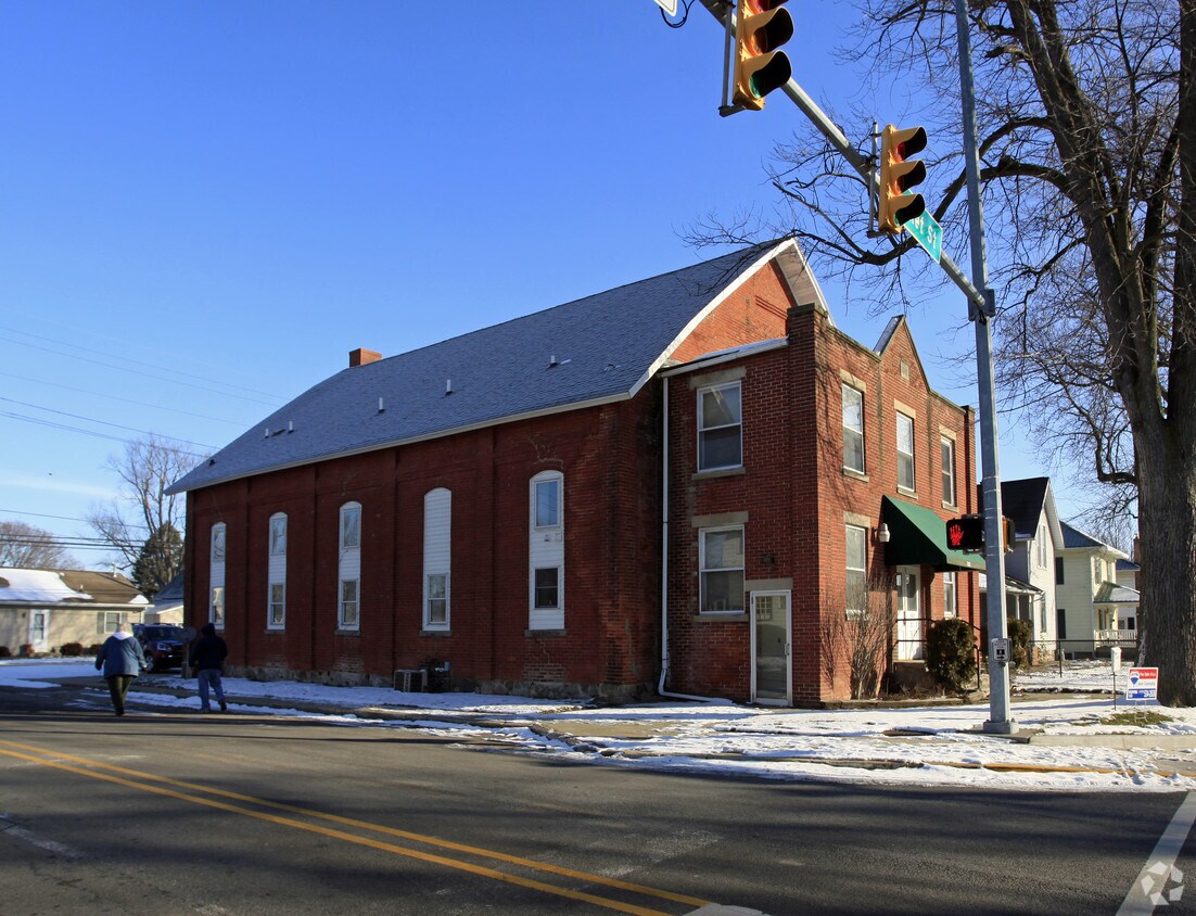 Primary Photo - 702 E Market St