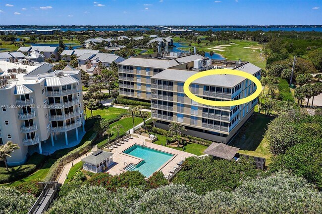 Foto del edificio - 669 NE Plantation Rd