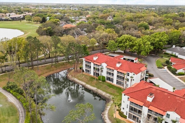 Foto del edificio - 443 Hamptoncrest Cir