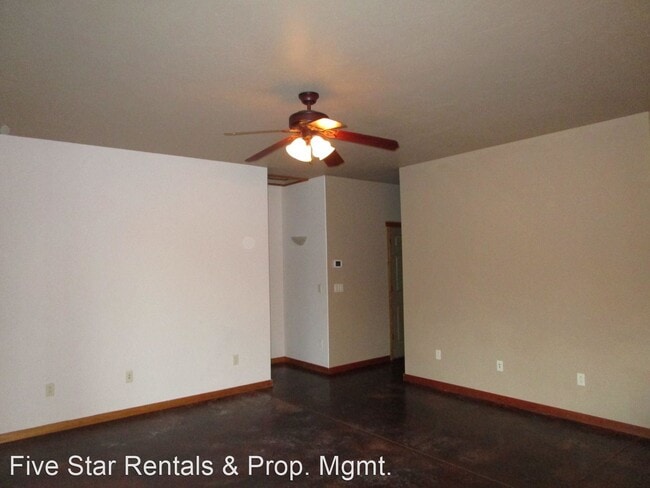 Building Photo - 3 br, 2 bath House - 21 Cedar Pointe B