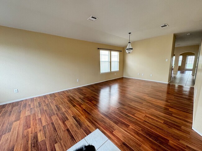 Building Photo - 3-Bedroom House for Rent in Killeen, TX