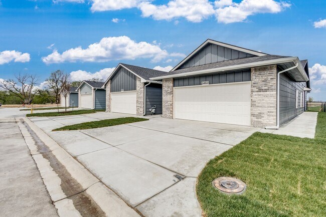 Building Photo - Brand New Long Beach Community