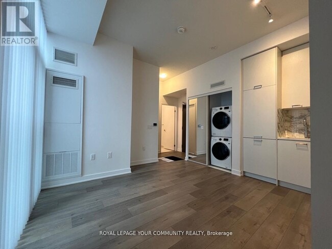Building Photo - 38-538 Honeycrisp Cres