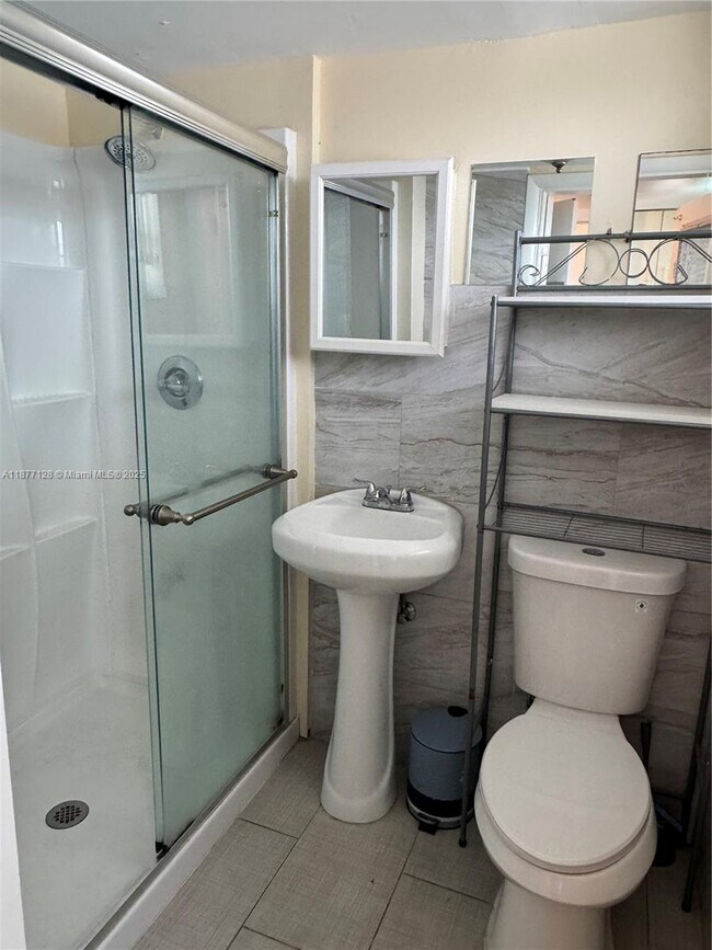 Building Photo - 6494 Collins Ave