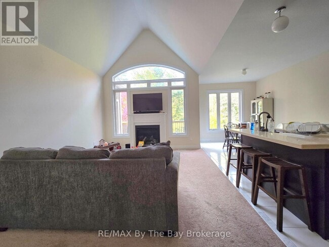 Building Photo - 93 Allegra Dr