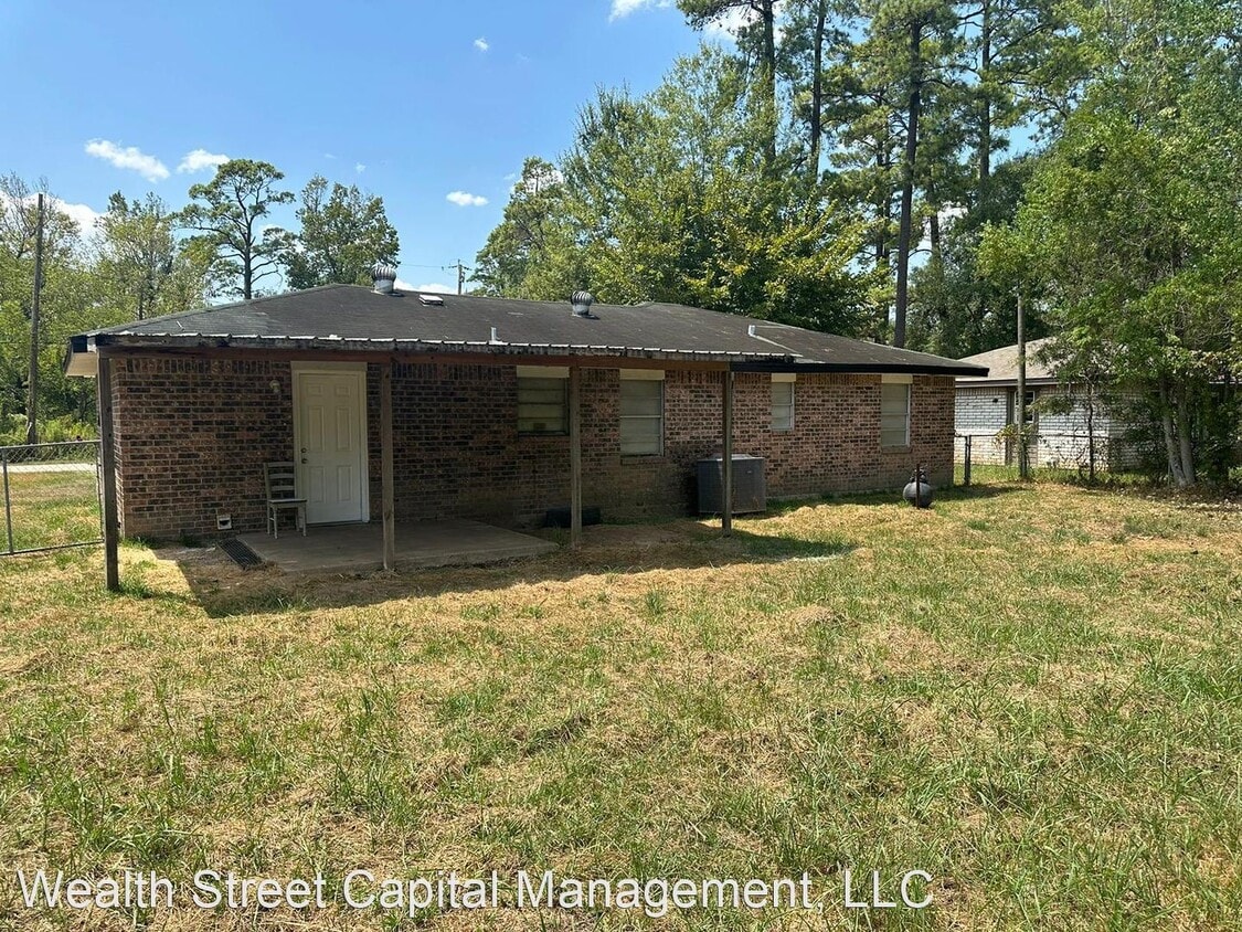 2 br, 1 bath House 140 Mill St House Rental in Vidor, TX