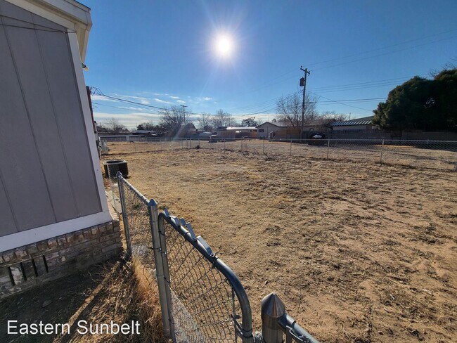 Building Photo - 3 br, 2 bath House - 1509 Arizona Drive