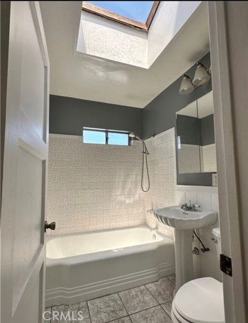 Building Photo - 422 E 18th St