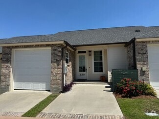 Building Photo - 329 St Thomas Ln