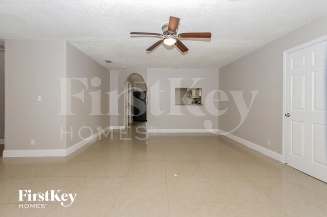 Foto del edificio - 6126 Arcade Ct