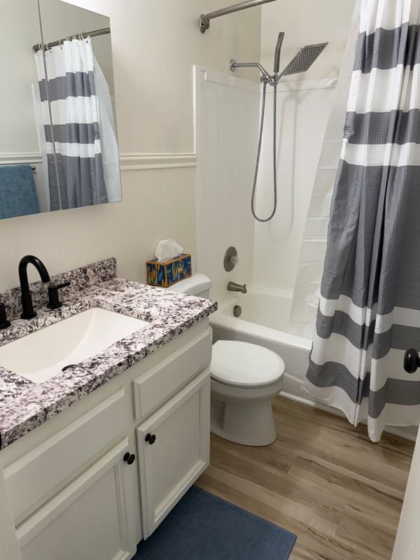 Foto del edificio - 81 W 300 N