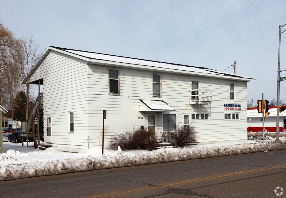 Foto principal - 1301 S Broadway St