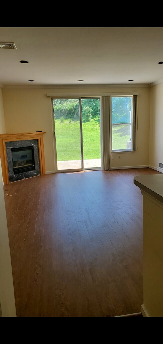 Building Photo - 146 Windward Dr