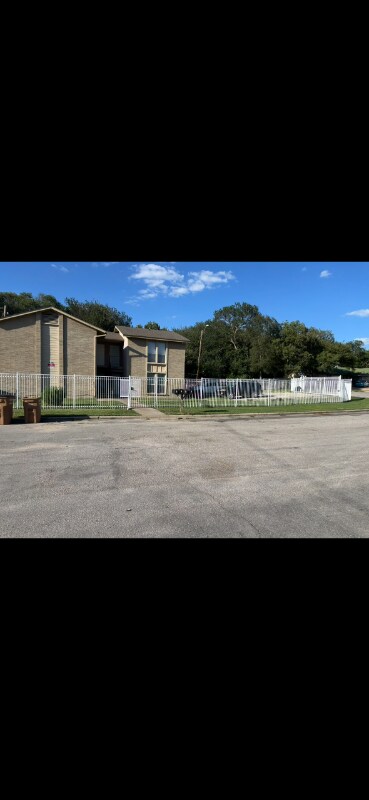 Foto principal - 2906 Sweeney Ln