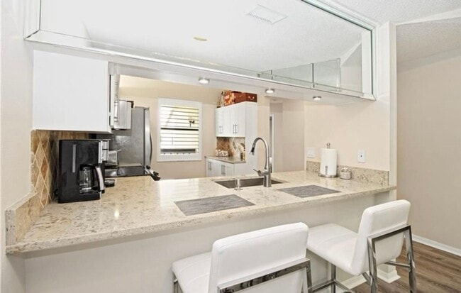 Building Photo - Charming 3BR Condo in Fort Myers
