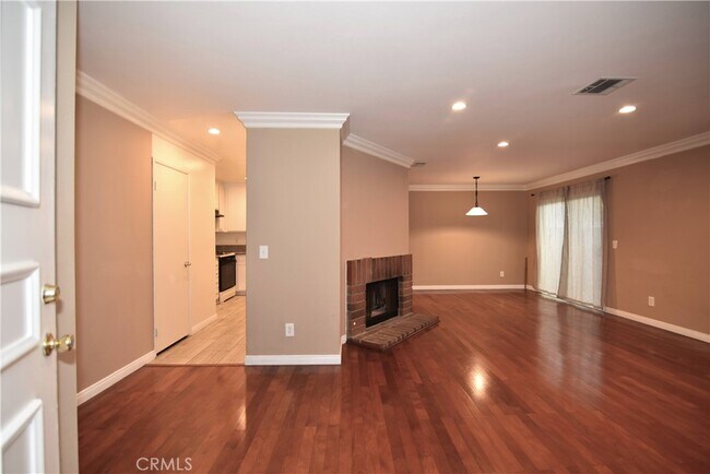 Foto del edificio - 1150 Golden Springs Dr