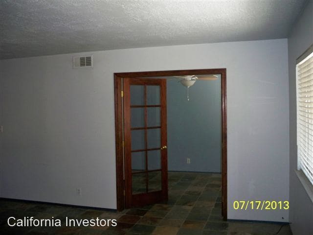 Building Photo - 2 br, 1 bath House - 5636 Madison Ave #4