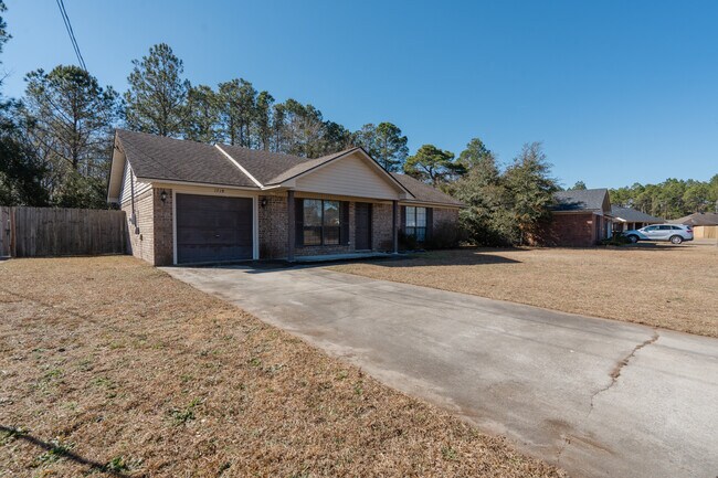 Building Photo - 1719 Ashton Dr