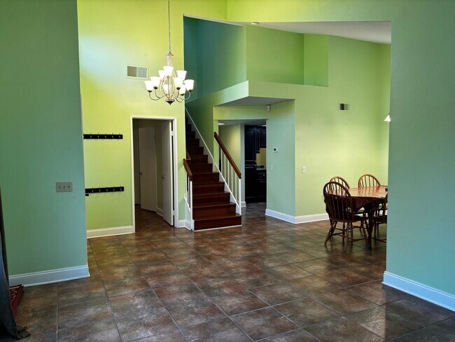 Foto del edificio - 4 Bedroom Single Family Home in Redlands
