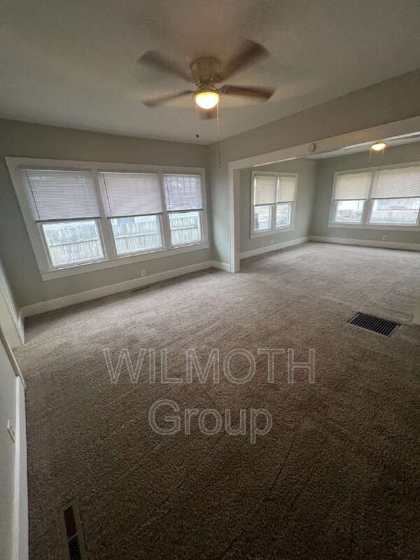 Foto del edificio - 2707 E Lynn St