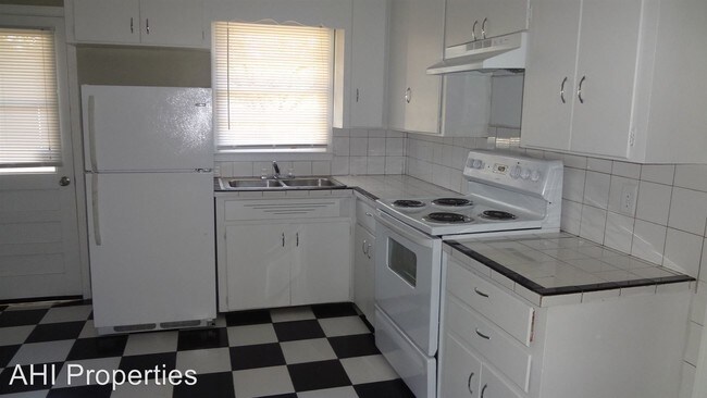 Building Photo - 4 br, 2 bath House - 4708 Sunshine Drive