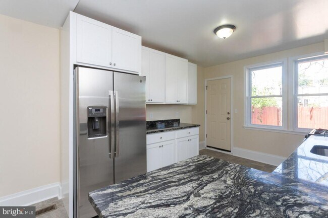 Building Photo - 408 N Collington Ave