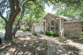 Building Photo - 1506 River Oak Dr