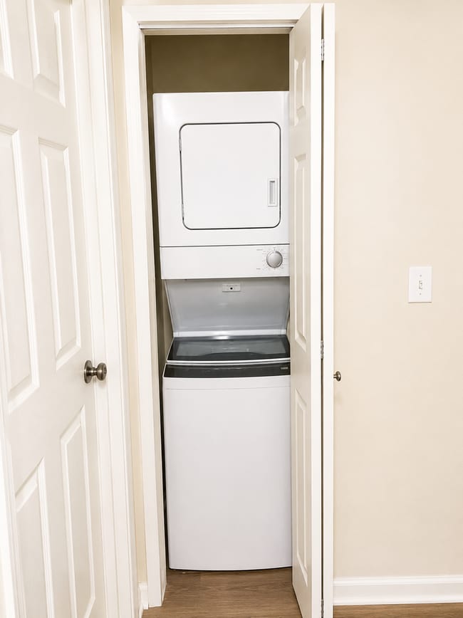 Foto del edificio - 2835 N Oak Harbor Rd