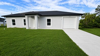 Building Photo - 608 Kleinart Dr