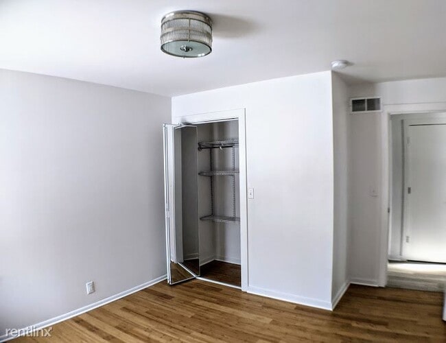 Building Photo - 2 br, 1.5 bath House - 743 Burke Ave NE Burke