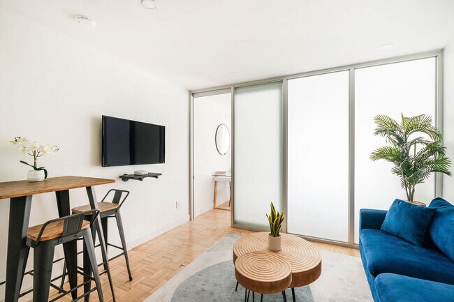 Foto del edificio - 244 E 75th St
