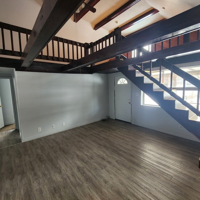 Building Photo - 413 W Lake Blvd