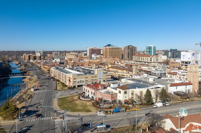 Country Club Plaza is a popular place to live and spend time.