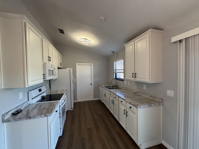 Foto del edificio - 2822 Homestead Rd
