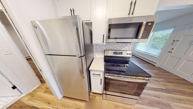 Foto del edificio - Fully Renovated 1 Bedroom - Triangle Distr...