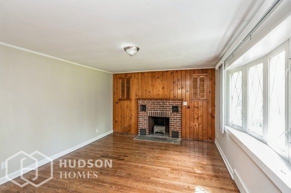 Building Photo - NOW AVAILABLE! - 1139 Foxon Rd, North Bran...