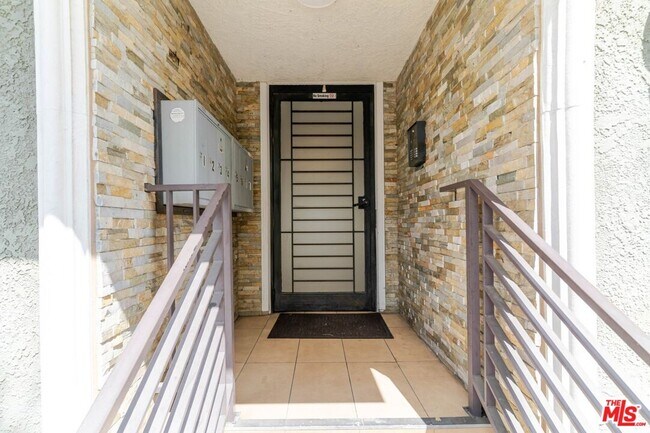 Foto del edificio - 11063 Cumpston St