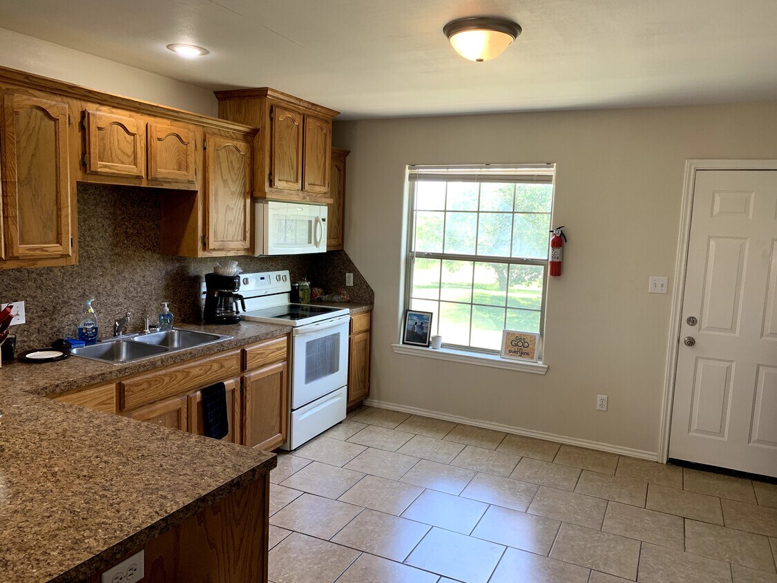 1523 Oasis Ave Unit 2, Mission, TX 78572 1523 Oasis Ave Mission, TX