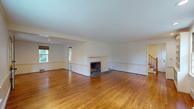 Building Photo - 47 Northview Dr