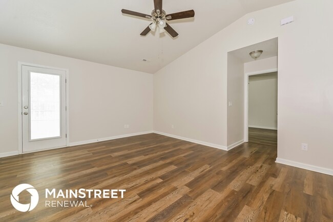 Foto del edificio - 6347 Gary Moore Ln