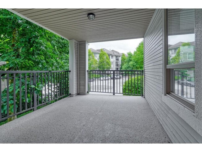 Building Photo - 8928-8202 202 St.